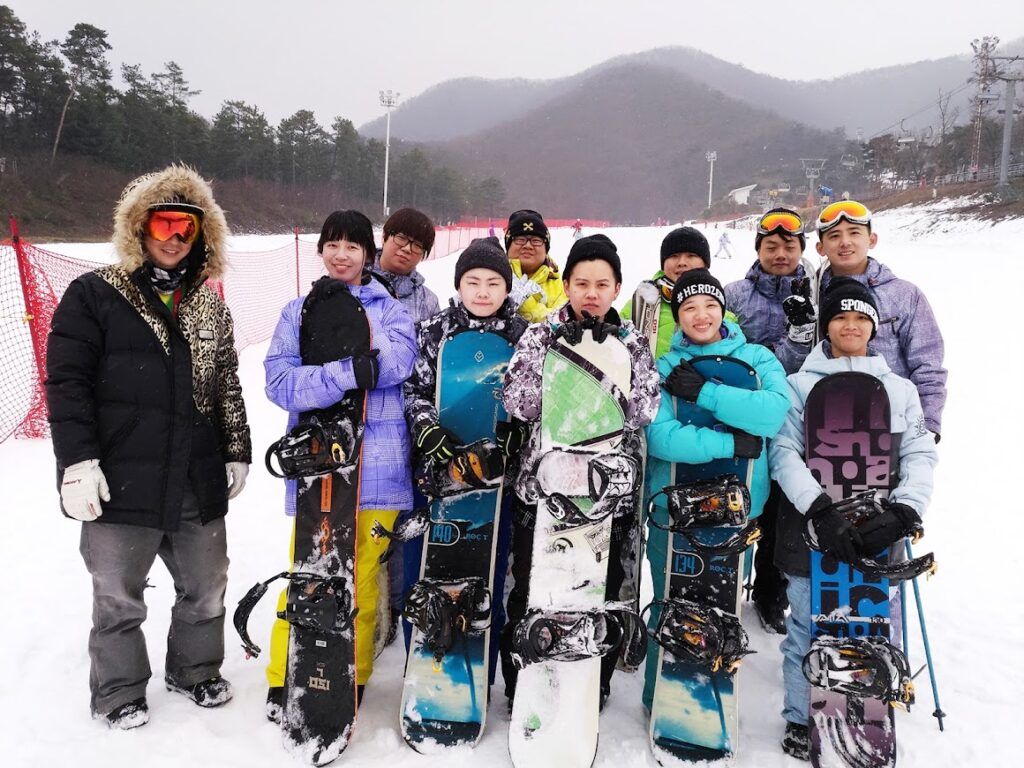 Two Story 2016-12-14 滑雪照片